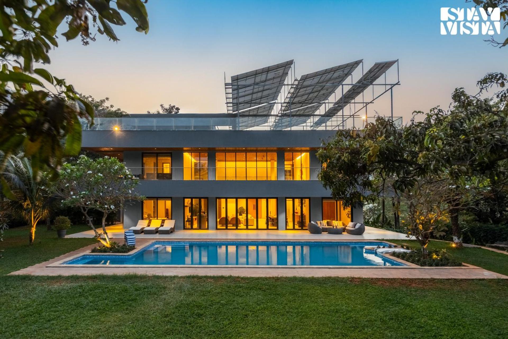 Reflection House By Stayvista With Pool, Terrace Bar, Indoor Games & Exquisite Interiors In A Nutshell Алибаг Екстериор снимка