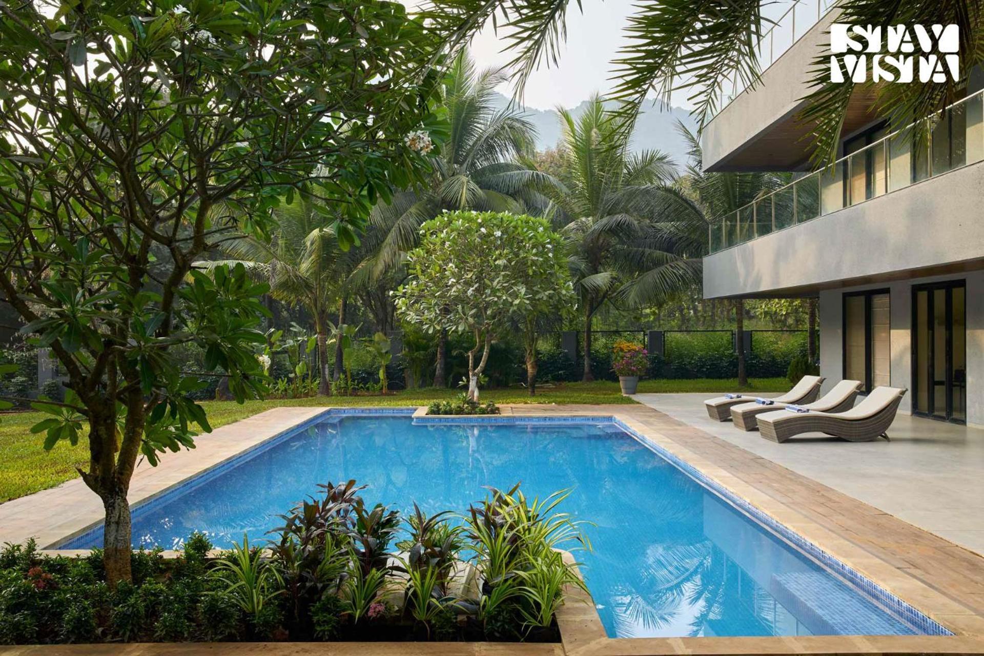 Reflection House By Stayvista With Pool, Terrace Bar, Indoor Games & Exquisite Interiors In A Nutshell Алибаг Екстериор снимка
